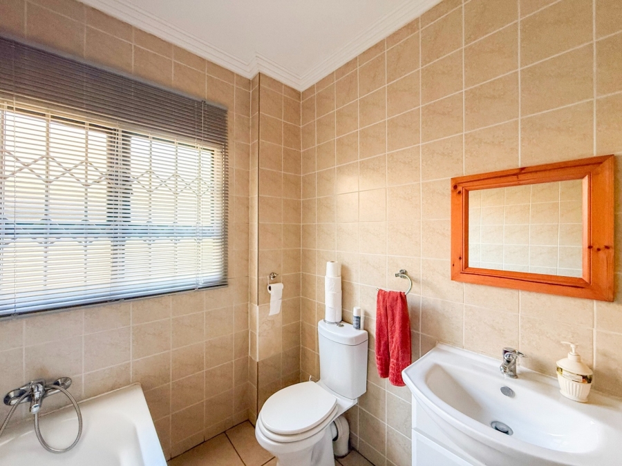 3 Bedroom Property for Sale in Melodie North West